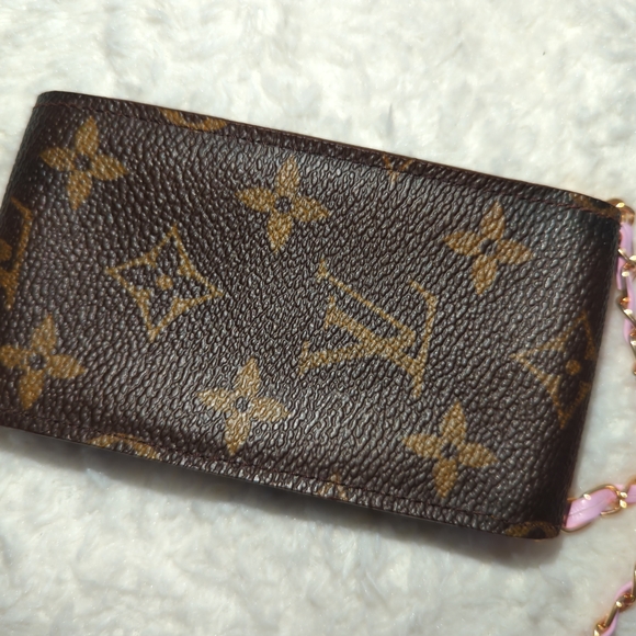 Louis Vuitton Brown Monogram Clutch with Pink Chain - Picture 4 of 9
